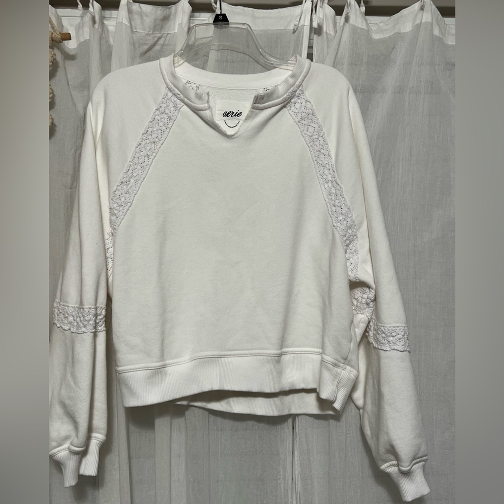 Aerie Hey Crochet White Lace Sweatshirt XS Excellent Condition Viral Best Seller